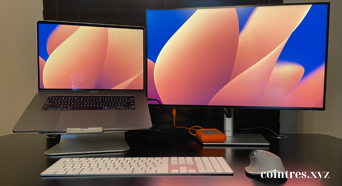 Apple Monitor for MacBook